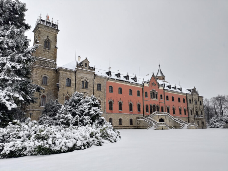 Sychrovský zámek v zimě